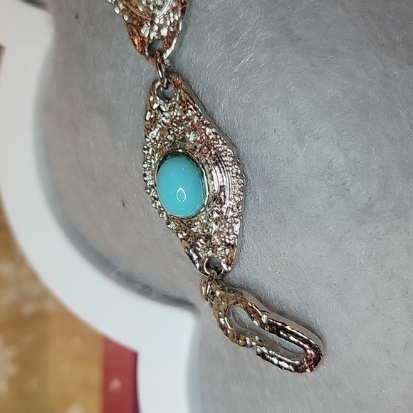 Silver-toned + Blue Bead bracelet - Picture 2 of 6